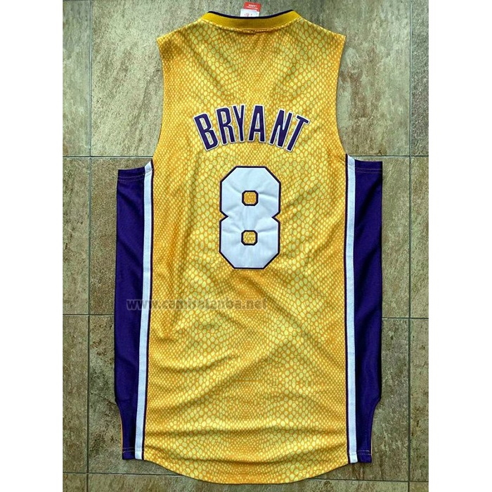 Camiseta Los Angeles Lakers Kobe Bryant #8 Primera Mitchell & Ness Oro